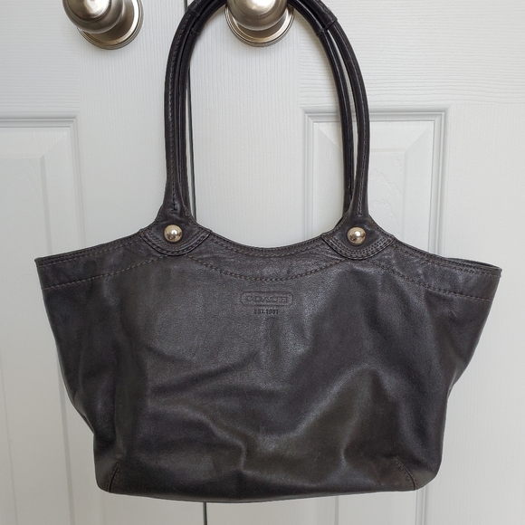 Coach Handbags - Coach Classic black leather shoulder bag